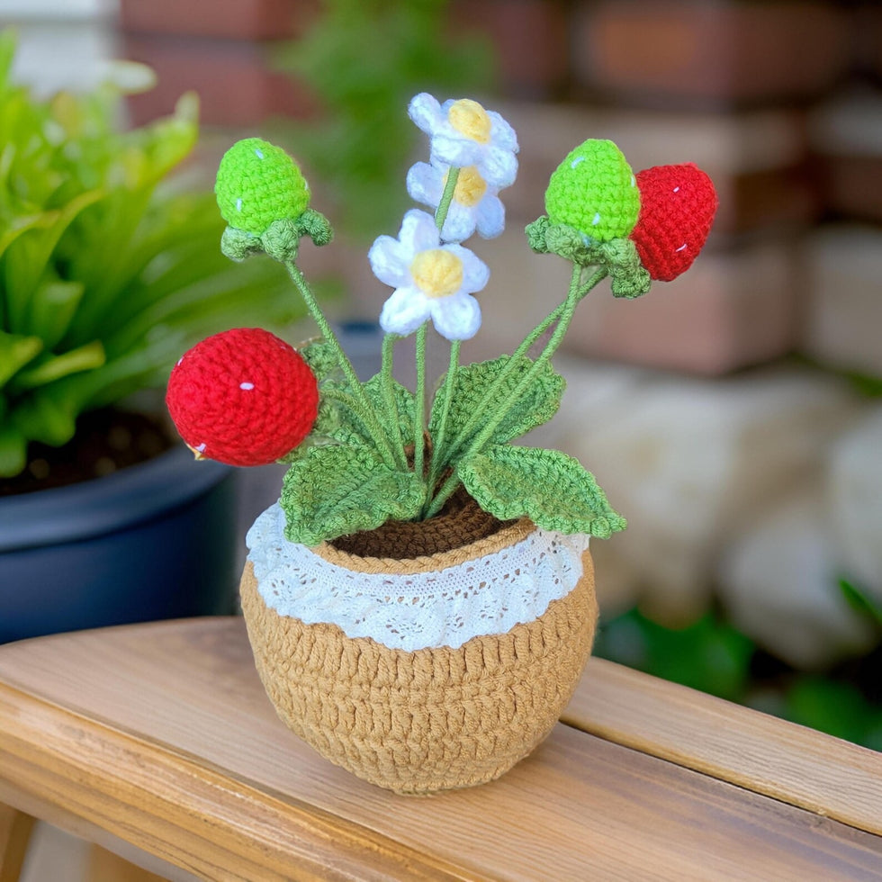 Gehäkelte Blume im Topf