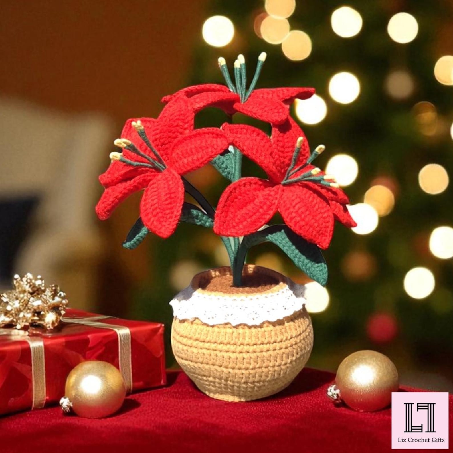 Gehäkelte Blume im Topf Weihnachtsstern