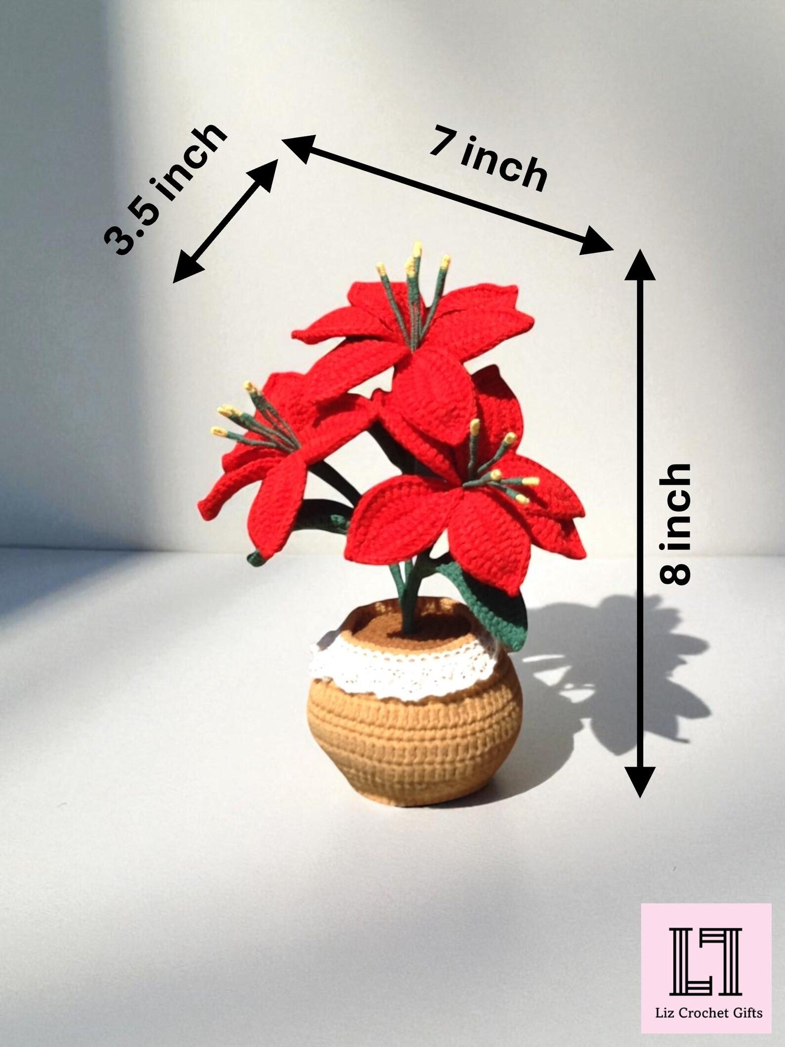 Gehäkelte Blume im Topf Weihnachtsstern