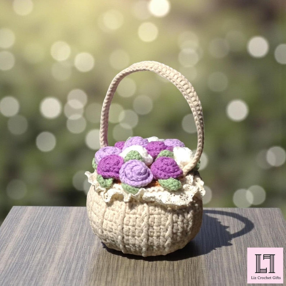 Gehäkelter Blumenkorb Lavendel & Rose