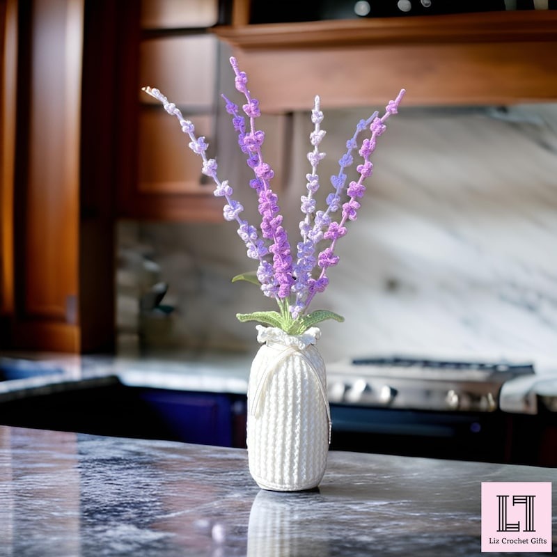 Gehäkelter Blumenstrauß Lavendel