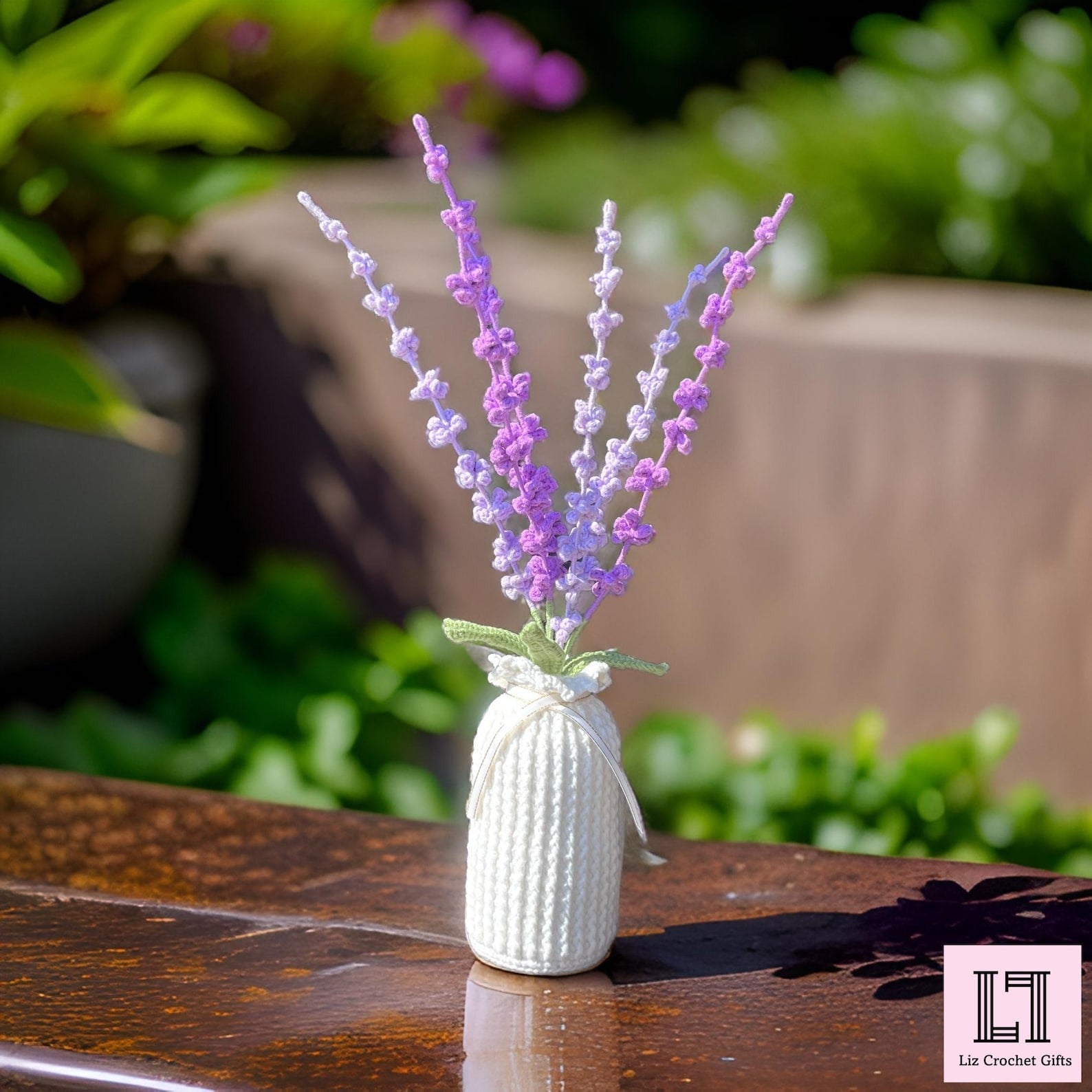 Gehäkelter Blumenstrauß Lavendel