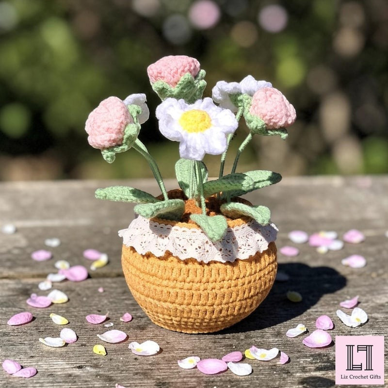 Gehäkelter Blumenstrauß Rose & Gänseblümchen