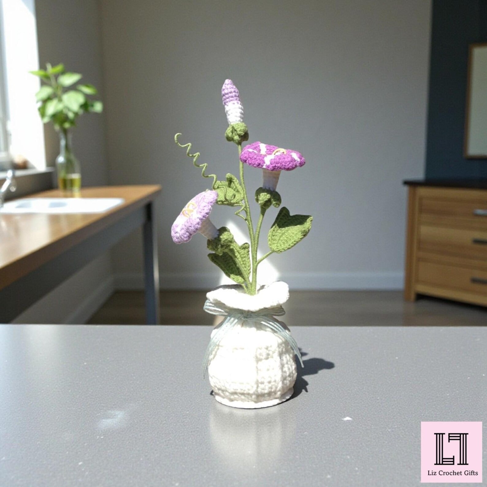 Gehäkeltes Blumenarrangement Prunkwinde