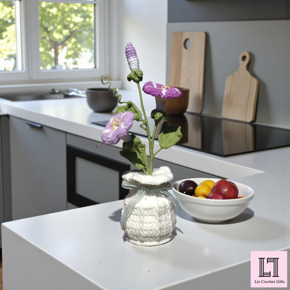 Gehäkeltes Blumenarrangement Prunkwinde