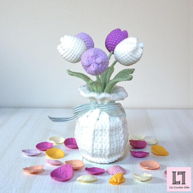 Gehäkeltes Blumenarrangement Tulpe