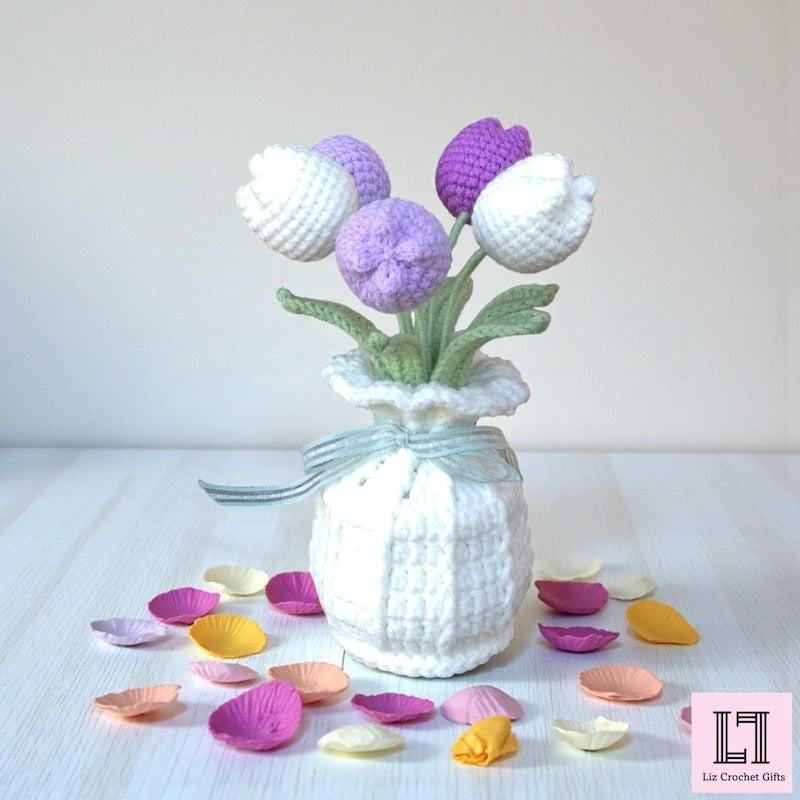 Gehäkeltes Blumenarrangement Tulpe