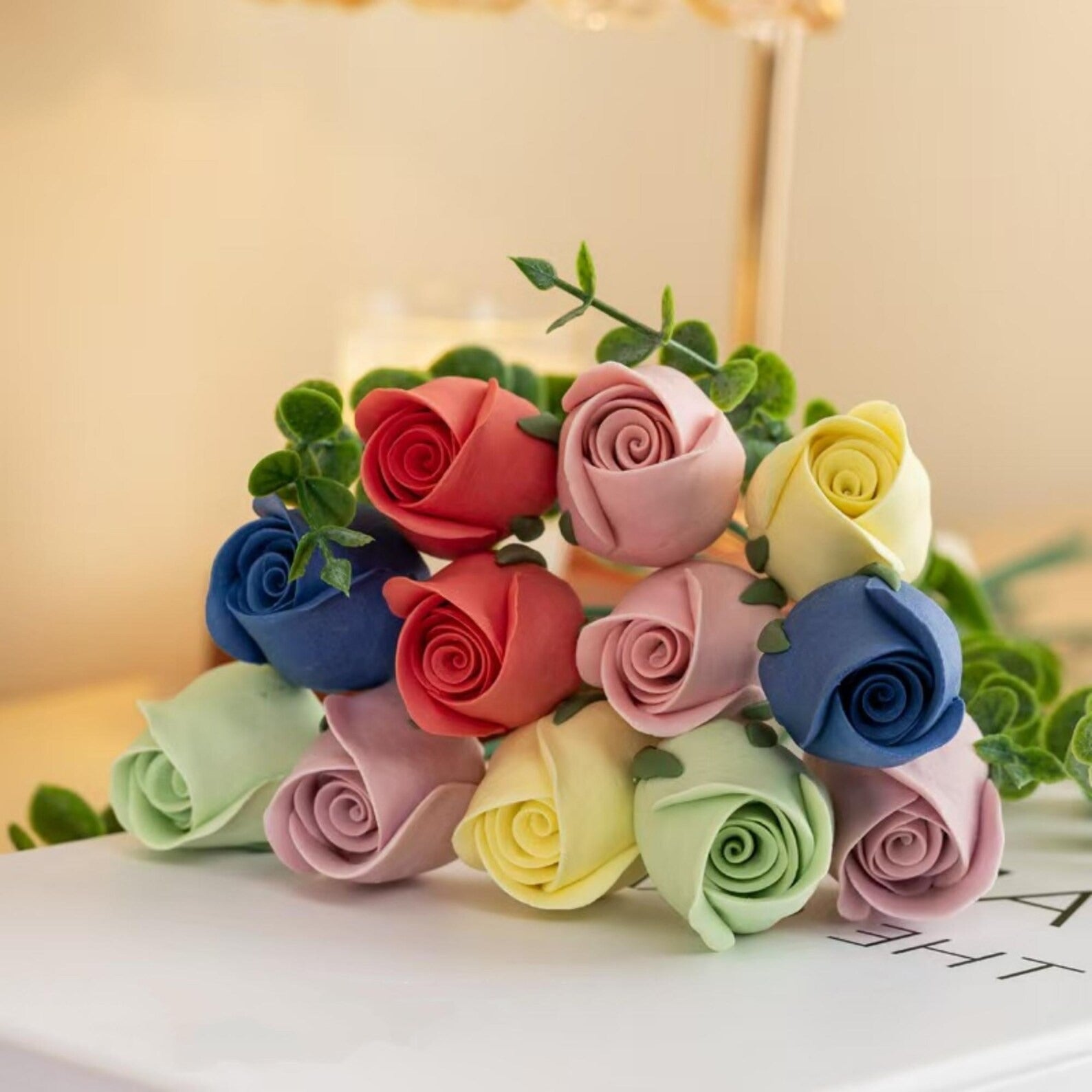 Handgemachte Keramik-Blumenskulptur Rose