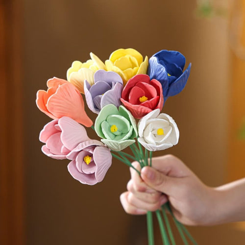 Handgemachte Keramik-Blumenskulptur Tulpe