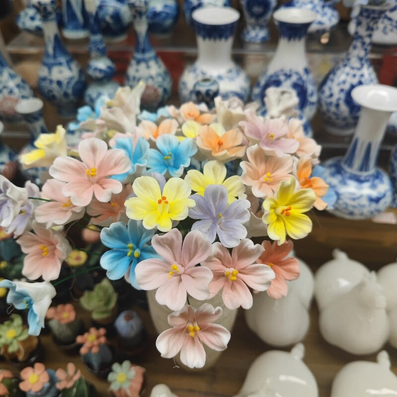 Handgemachte Keramikblume