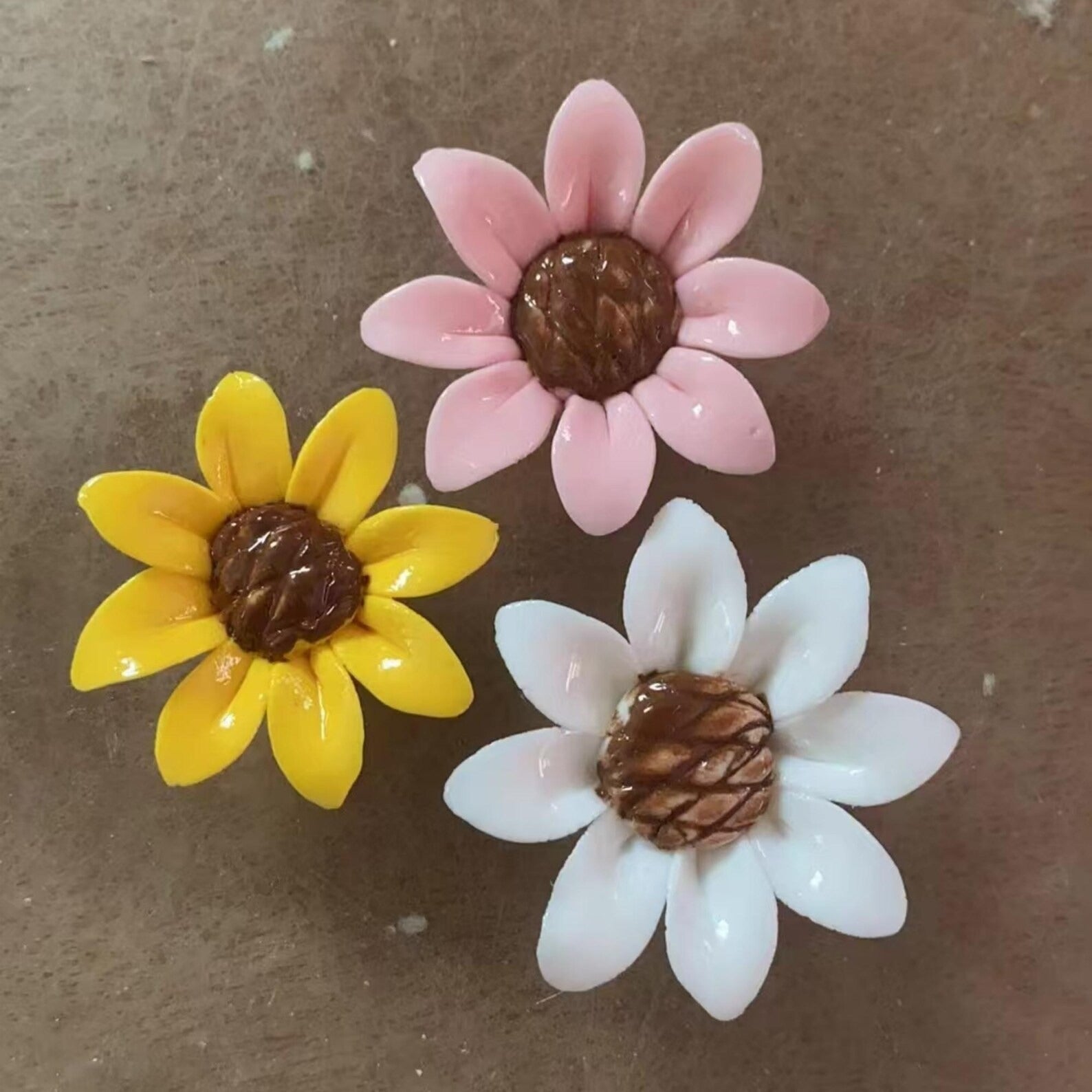 Handgemachte Keramikblume Sonnenblume