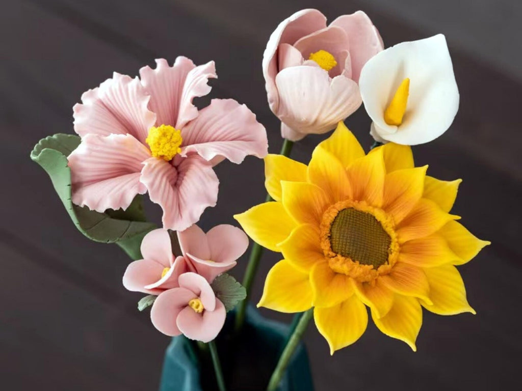 Handgemachter Keramik-Blumenstrauß Gänseblümchen & Calla