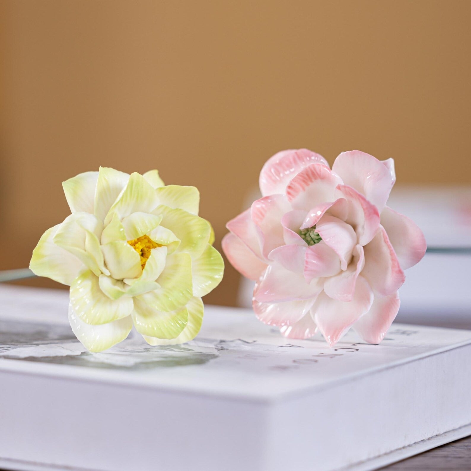Handgemachter Keramik-Blumenstrauß Jasmin