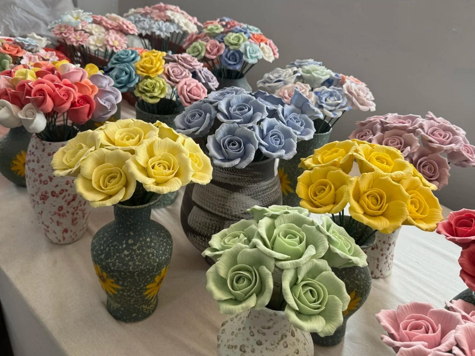 Handgemachter Keramik-Blumenstrauß Rose