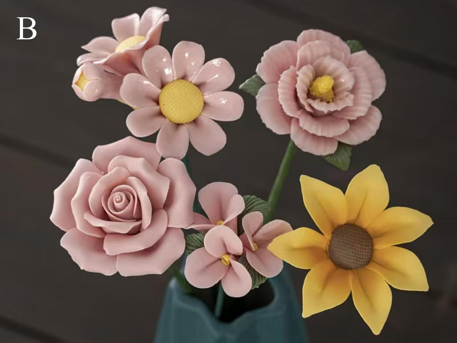 Handgemachter Keramik-Blumenstrauß Sonnenblume & Gänseblümchen