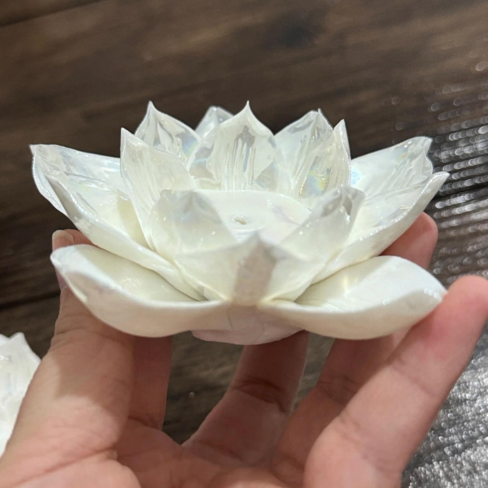 Handgemachter Keramik-Räucherstäbchenhalter Lotus