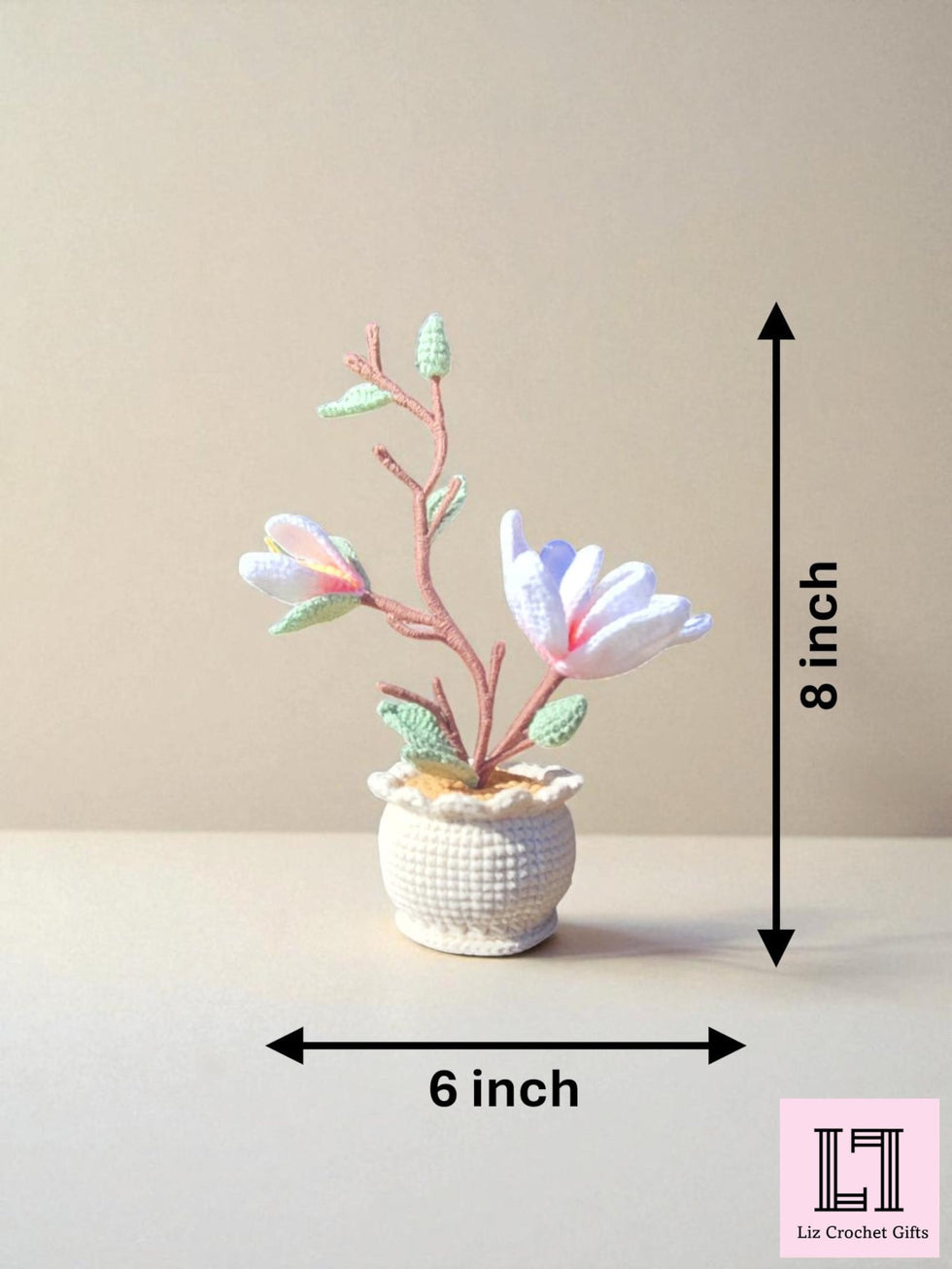 Personalisierte gehäkelte Blume im Topf Magnolie mit Anhänger