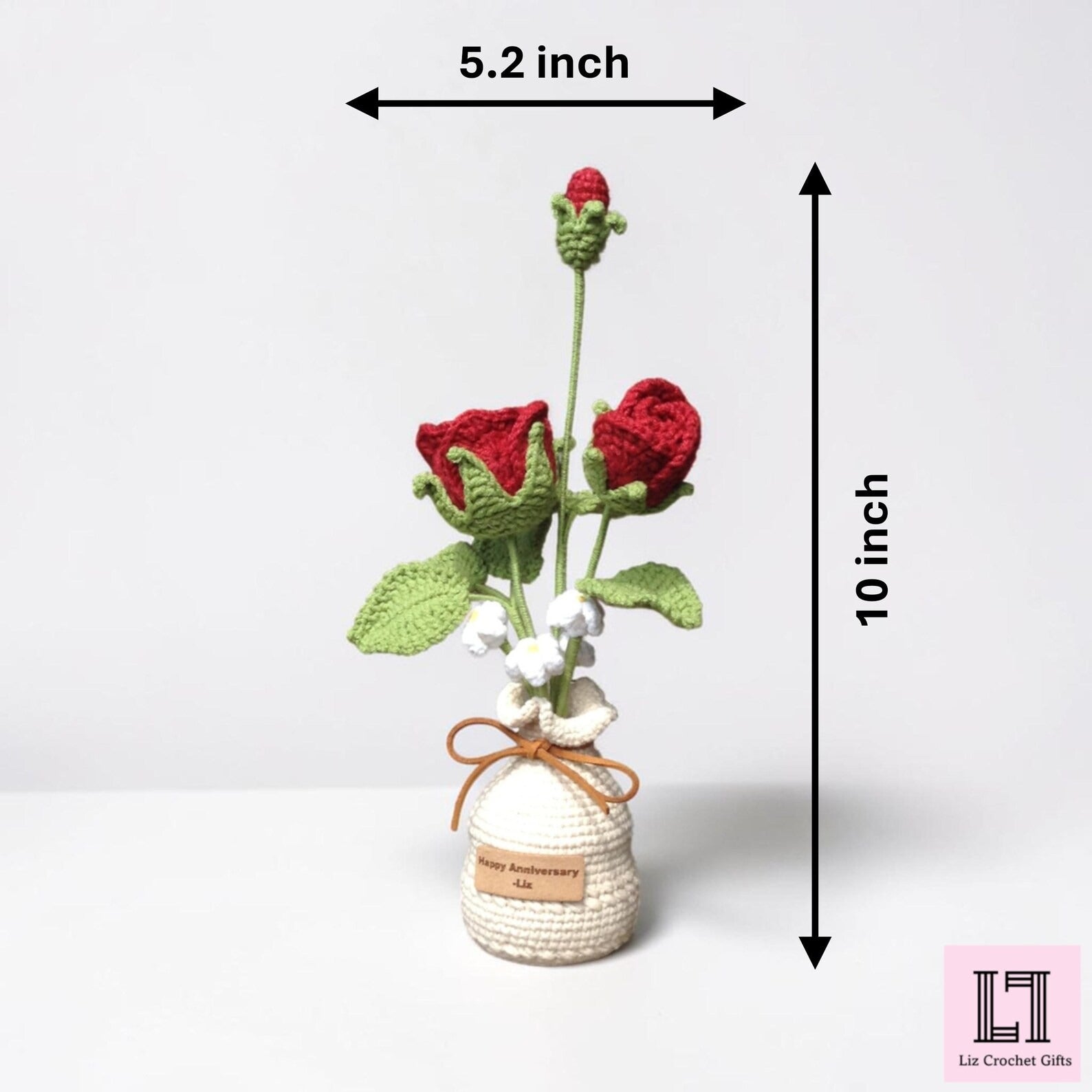 Personalisierter gehäkelter Blumenstrauß Rose mit Anhänger