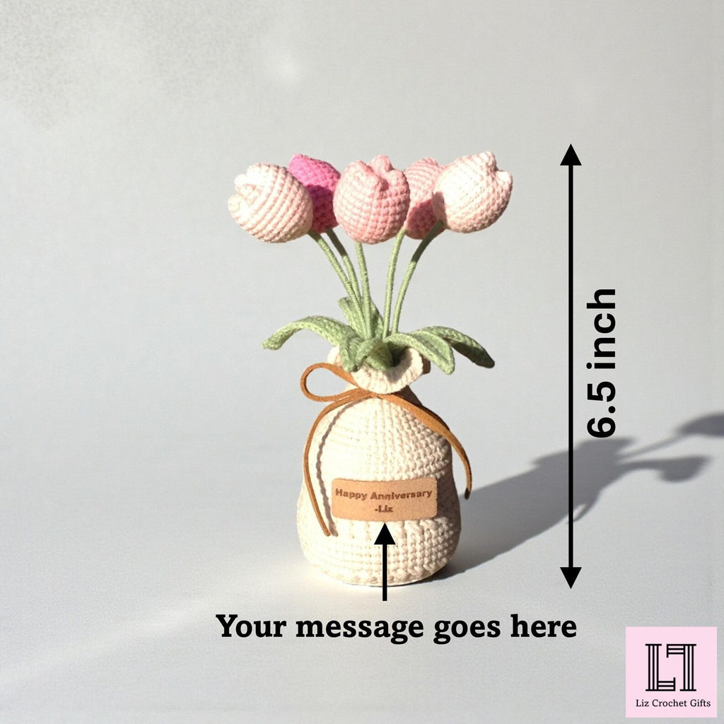 Personalisierter gehäkelter Blumenstrauß Tulpe mit Anhänger